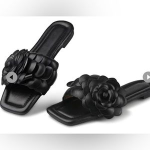 Women’s Black Floral Petal Sandal Slides, Sz 7